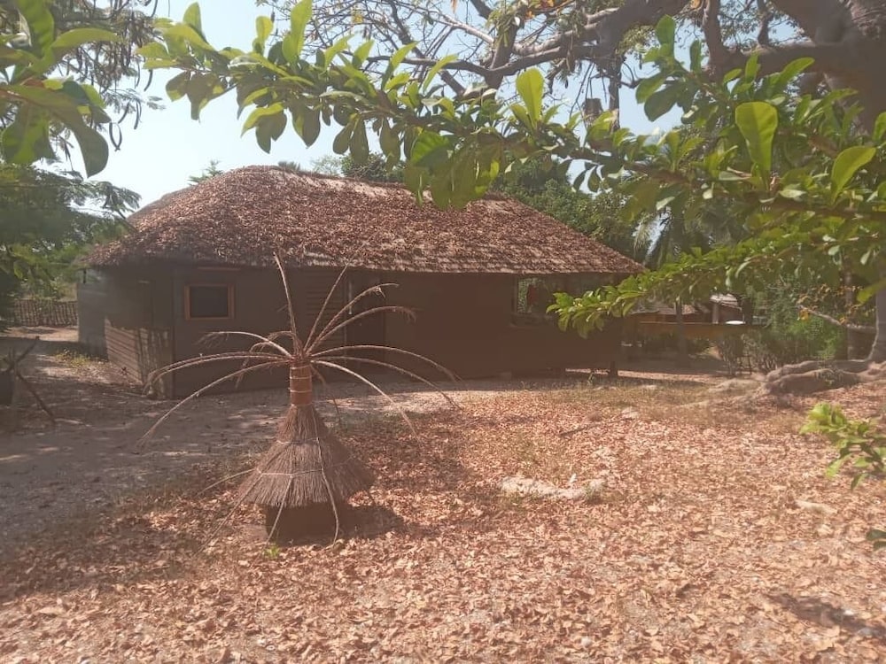 

Milano - Joal-Fadiout - Lodges des Collines de Niassam