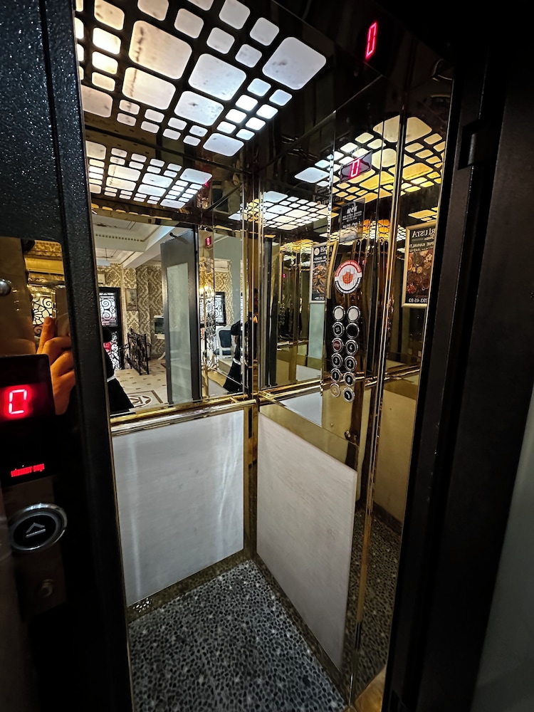 

Bari - Istanbul - Alyon Hotel Taksim