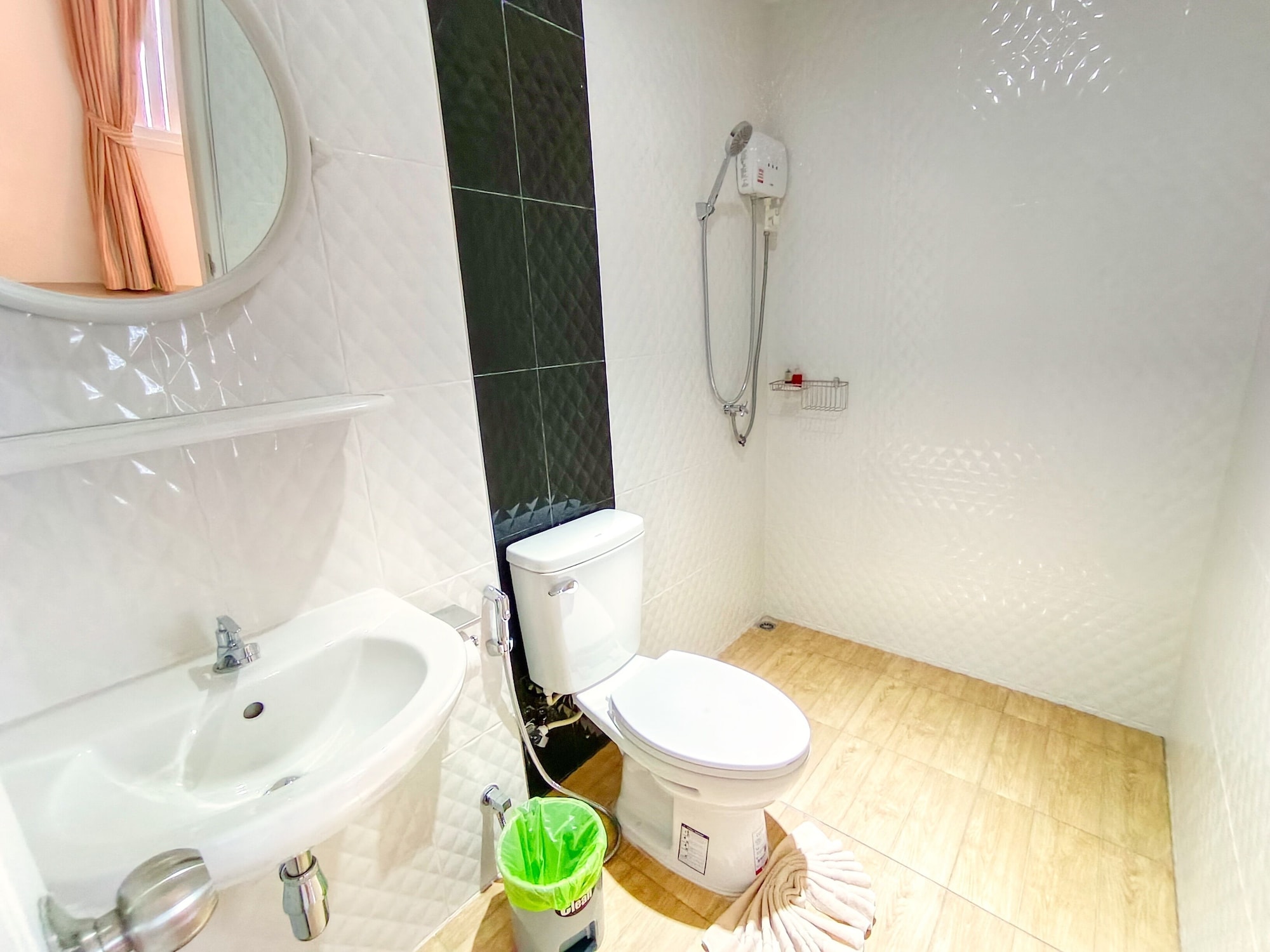 

Milano - Jomtien Beach - Sailor Hotel Pattaya