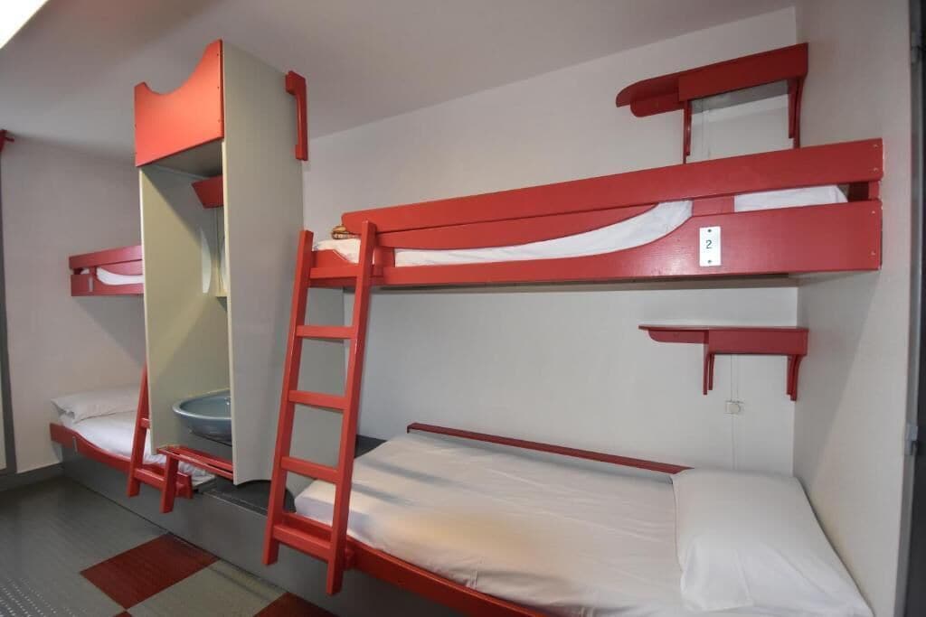 

Pisa - Ivry-sur-Seine - Auberge de Jeunesse Paris - Le d'Artagnan