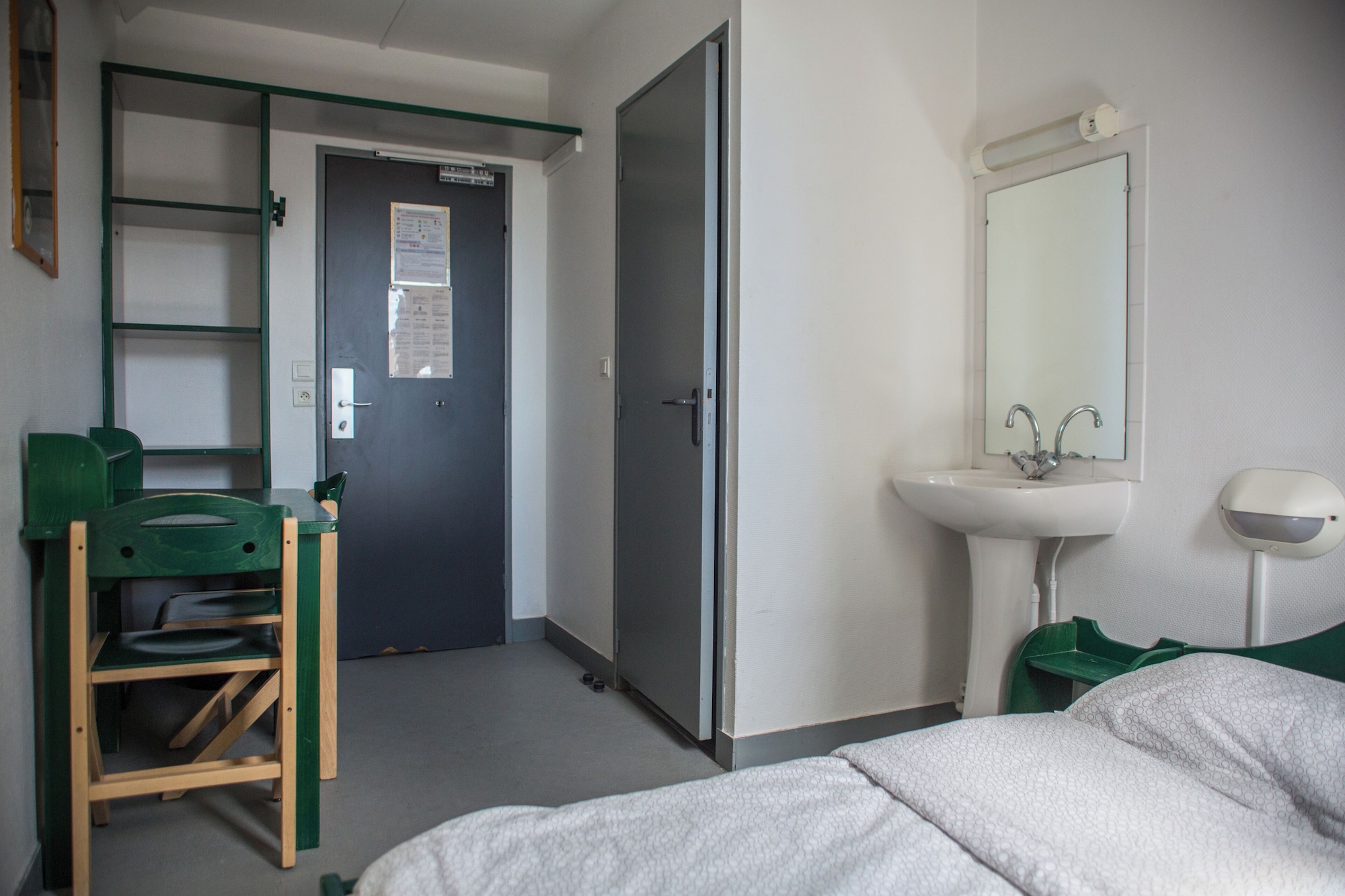 

Lamezia Terme - Parigi - Auberge de Jeunesse Paris - Le d'Artagnan