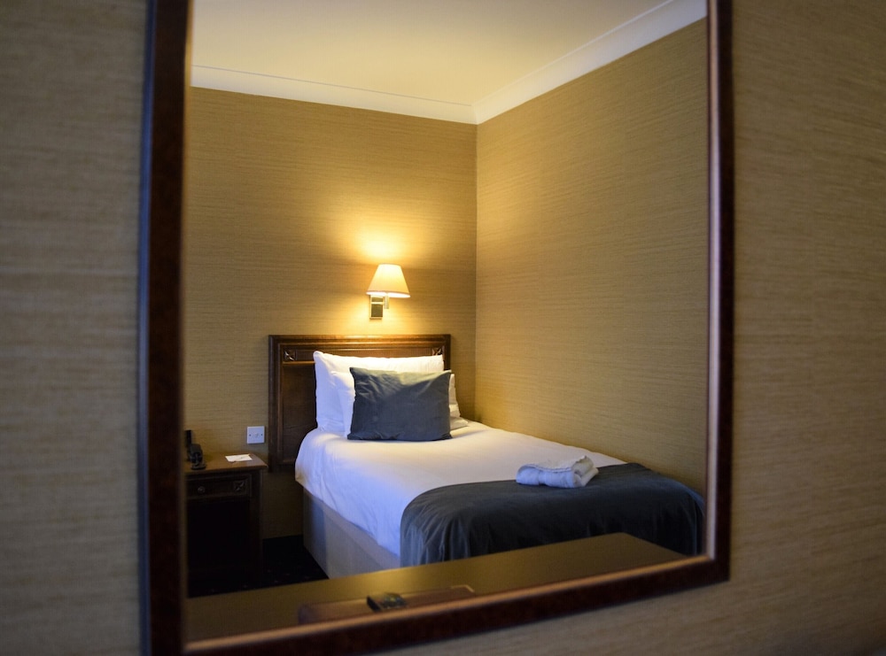 

Verona - Royal Tunbridge Wells - The Rose & Crown Hotel