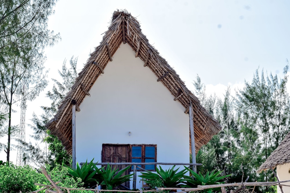 

Milano - Paje - Blue Earth Beach Bungalows