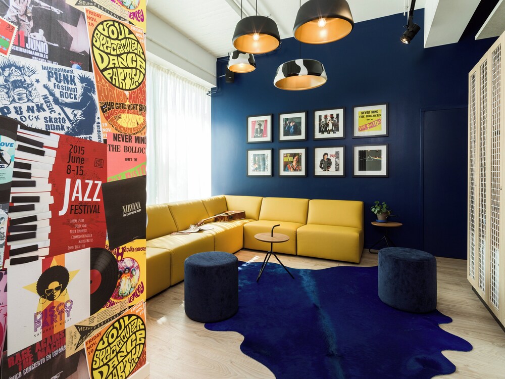 

Bari - Zandvoort - Holiday Inn - the niu, DAIRY HAARLEM