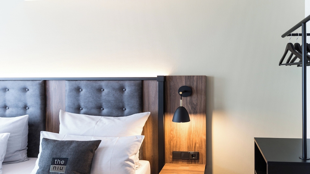 

Roma - Furth - Holiday Inn - the niu, Saddle Fürth