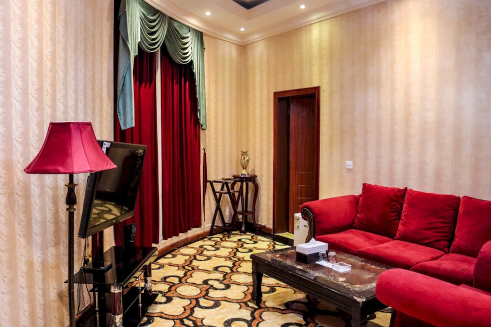 

Napoli - Dubai - Phoenix Hotel Dubai