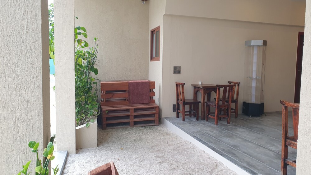 

Genova - Maldive, Oceano Indiano - Dhiffushi Tourist Hotel