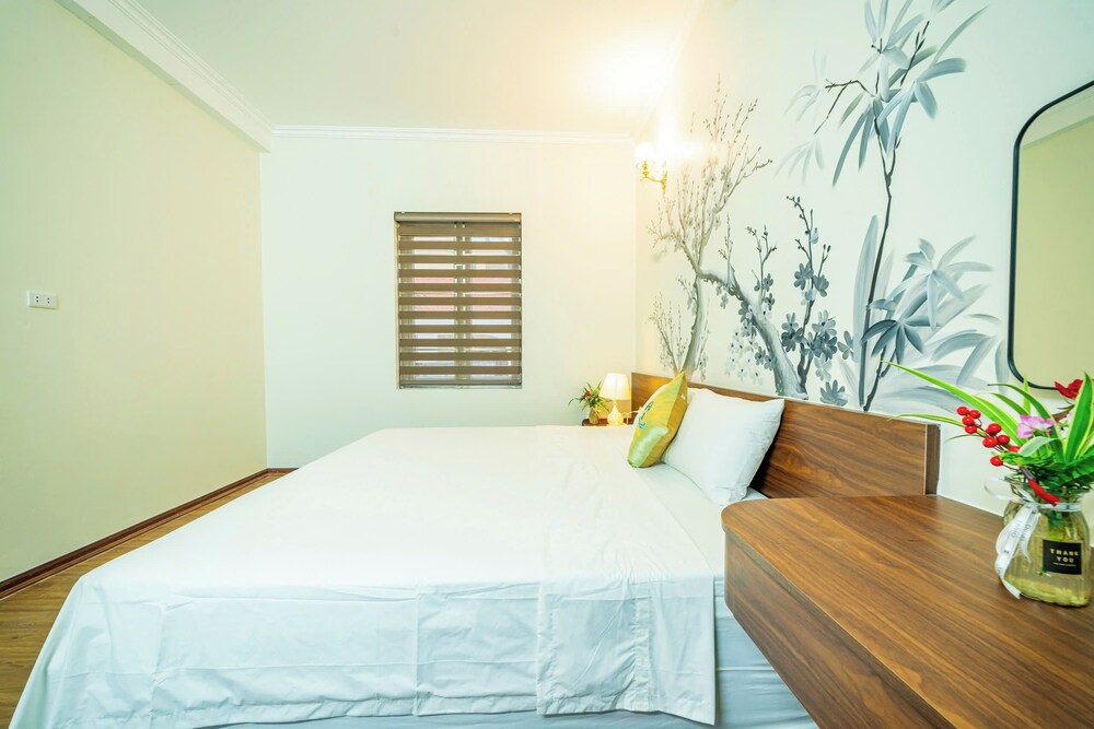 

Roma - Ha Long - Villa Hanh Phuc Bai Chay