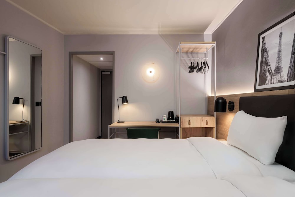 

Verona - La Courneuve - Campanile Paris Ouest - Gennevilliers Port