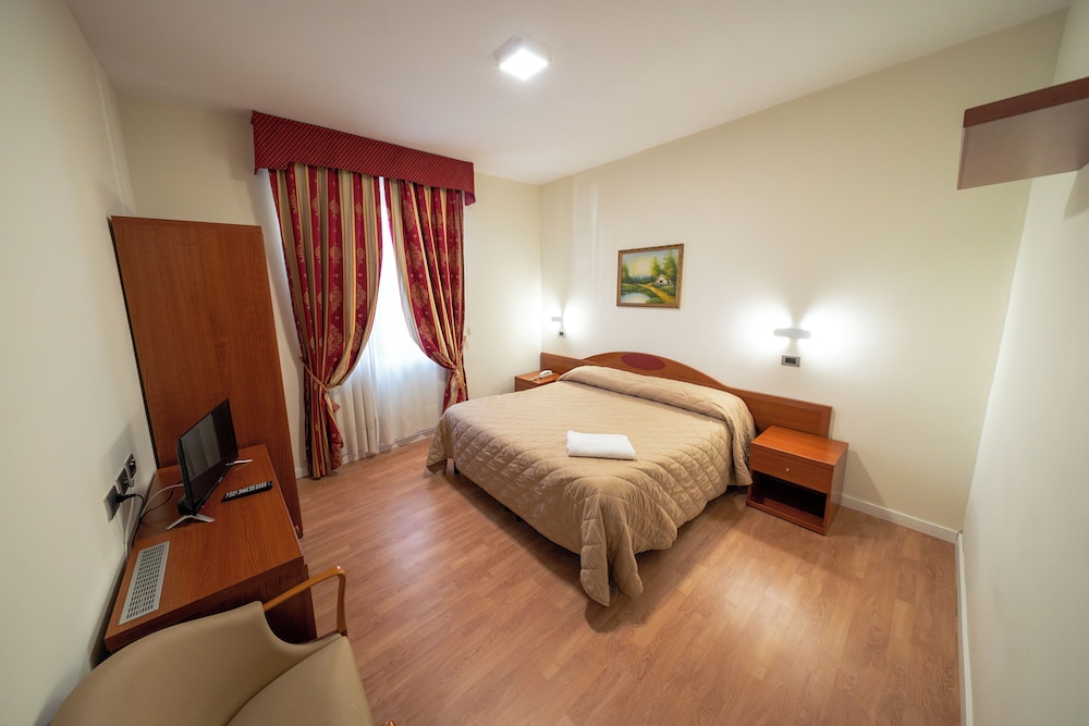 

Palermo - Pino Torinese - Hotel Cavour Resort