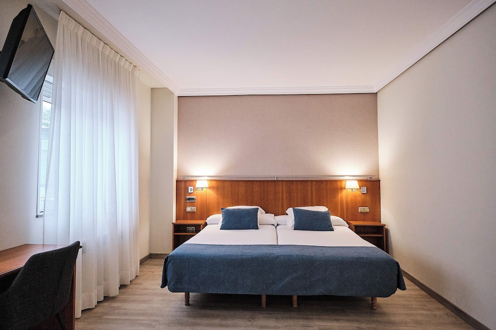 

Roma - Amés - Hotel Ciudad de Compostela