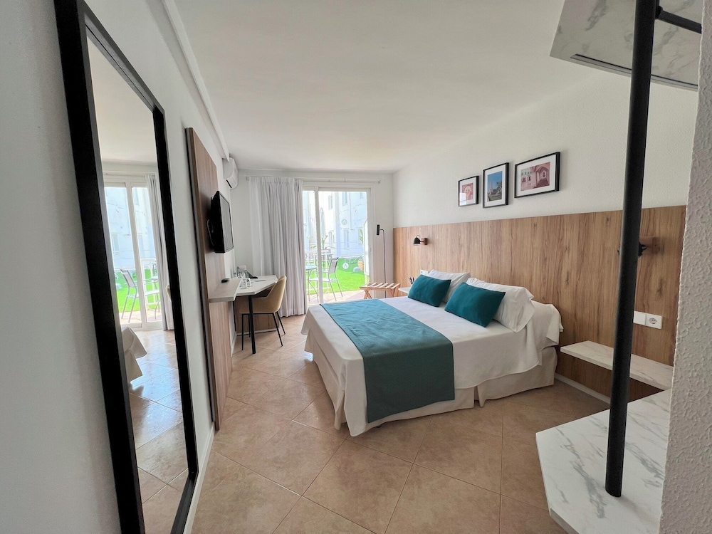 

Milano - Sa Caleta - Alfons Hotel