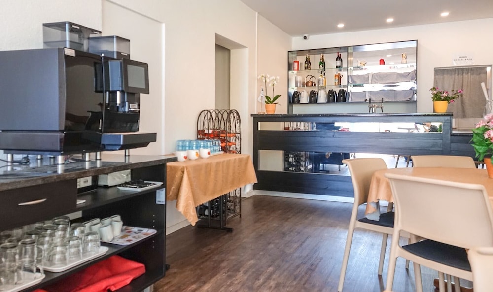 

Pisa - Mörfelden-Walldorf - Galeria Airport Hotel