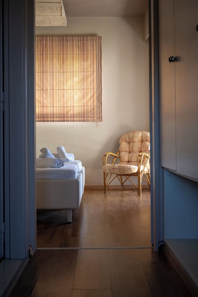

Napoli - Afandou - Triantafillas Suites