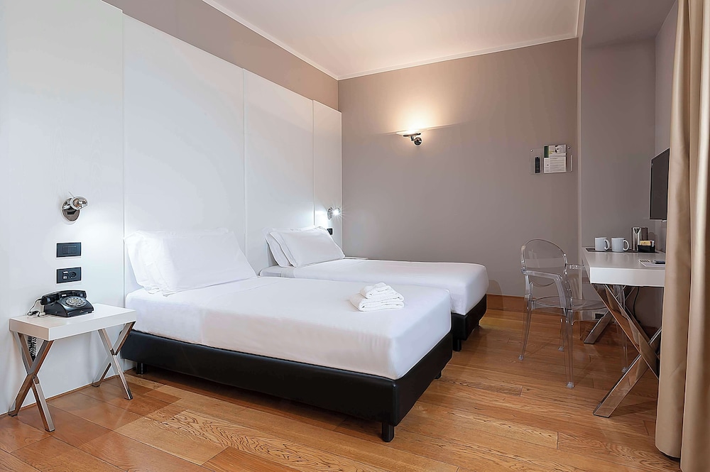 

Cagliari - Perugia - Best Western Hotel Quattrotorri