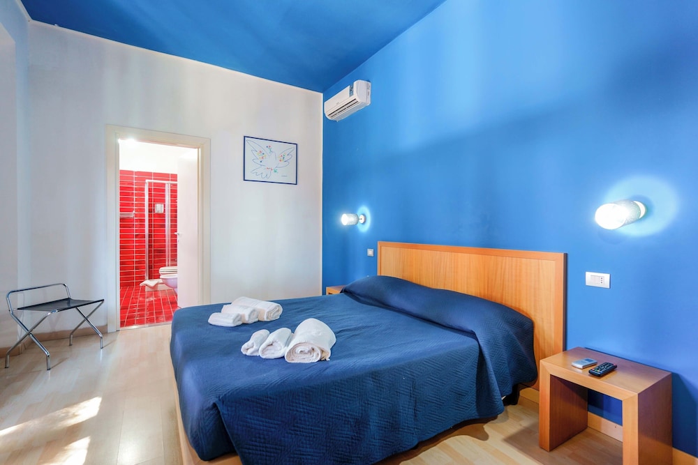 

Milano - SantʼAntìoco - Hotel I Colori