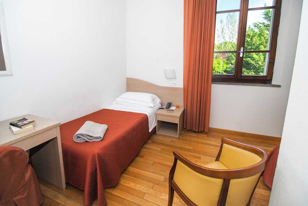 

Cagliari - Siena - Hotel La Colonna