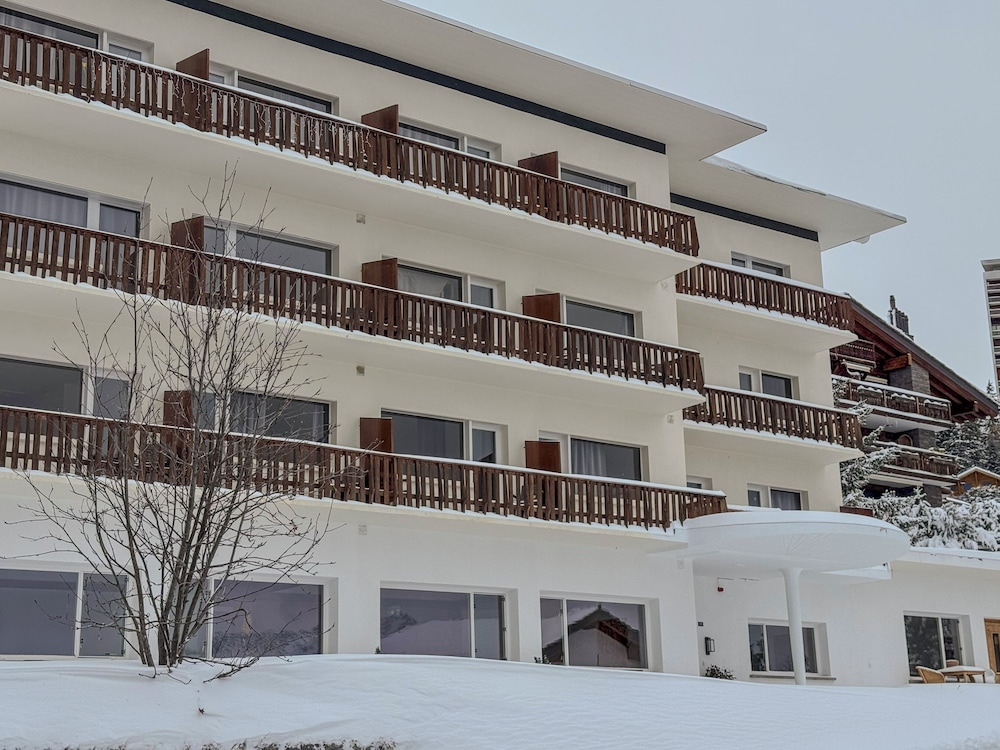 

Napoli - Crans-Montana - Crans Montana Suites