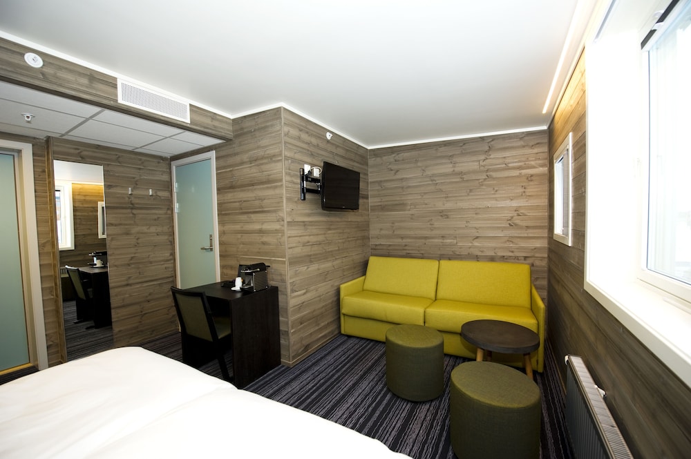 

Milano - Longyearbyen - Svalbard Hotel