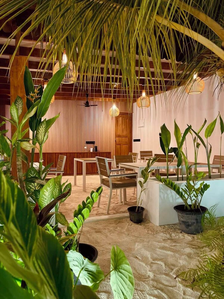 

Bologna - Isola di Dhangethi - Oasis Dhigurah