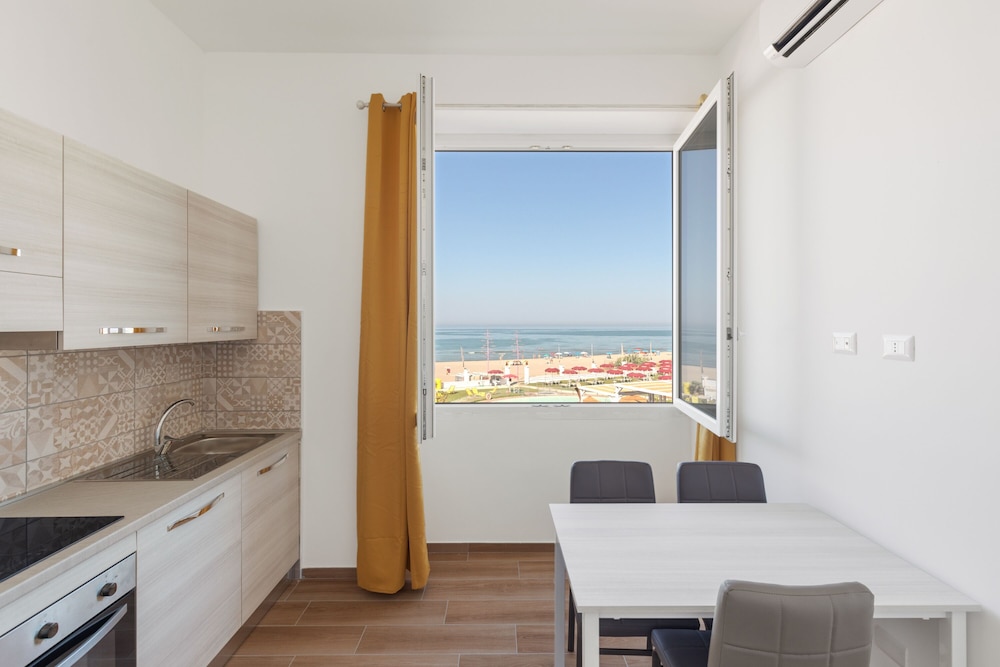 

Palermo - Pomezia - Residence Torvaianica