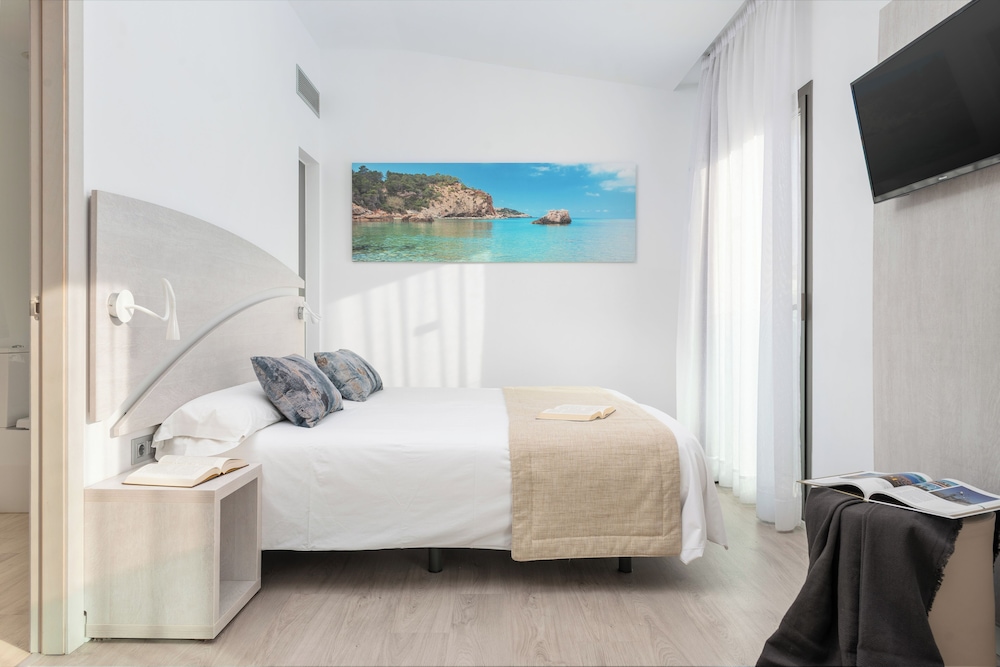 

Bari - Can Picafort - Llaut Boutique Hotel