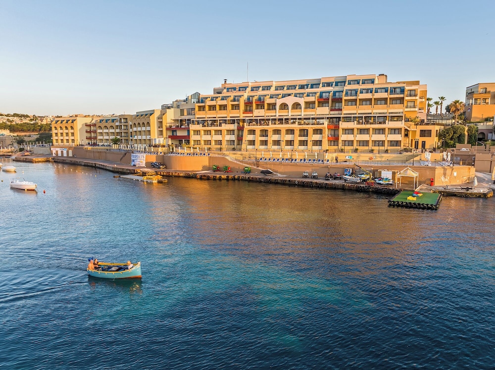 

Milano - Malta - Verdi St George's Bay Marina