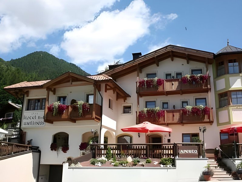 

Bari - Pinzolo - Chalet Campiglio Imperiale