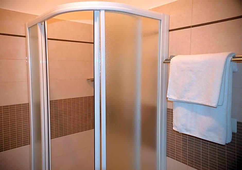 

Bari - Cavalese - Hotel Regina Delle Dolomiti