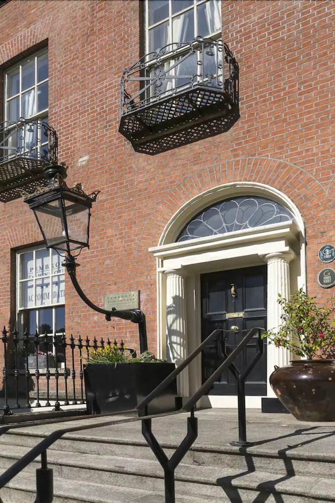 

Milano - Dun Laoghaire - Pembroke Townhouse