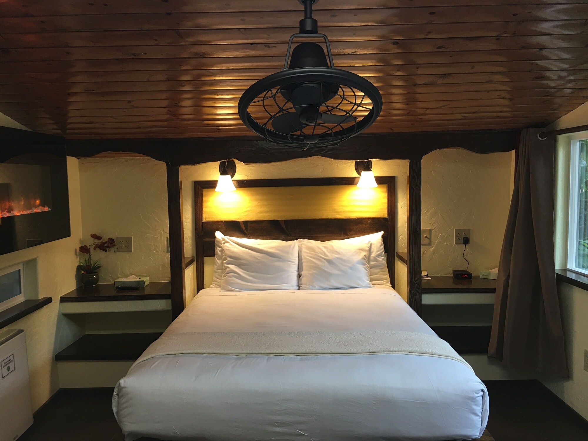 

Roma - Volcano - Kilauea Hospitality Group