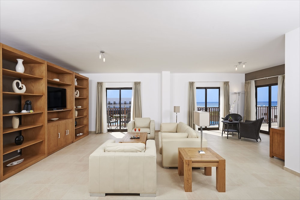 

Bologna - Isola di Sal, Capo Verde - Melia Dunas Beach Resort & Spa - All Inclusive