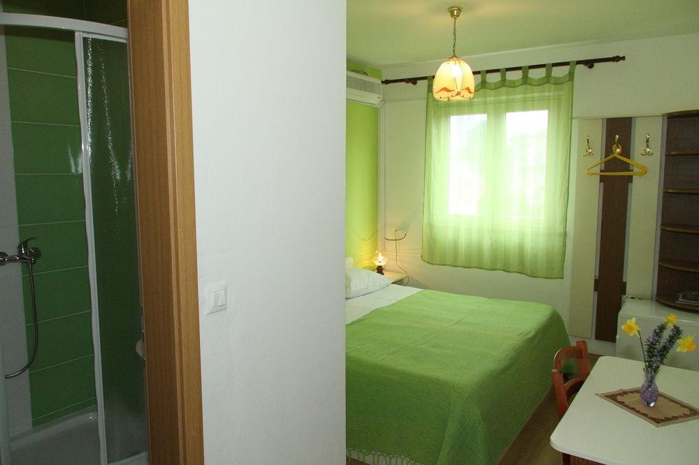 

Napoli - Čilipi - Pansion Lovac