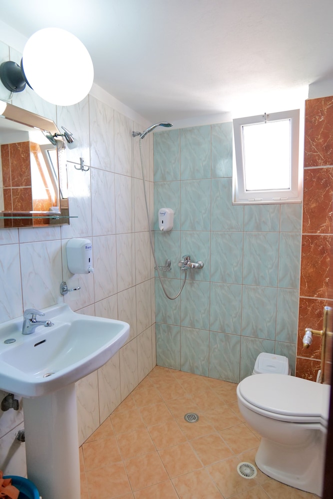 

Venezia - Ksamil - Hotel Driloni