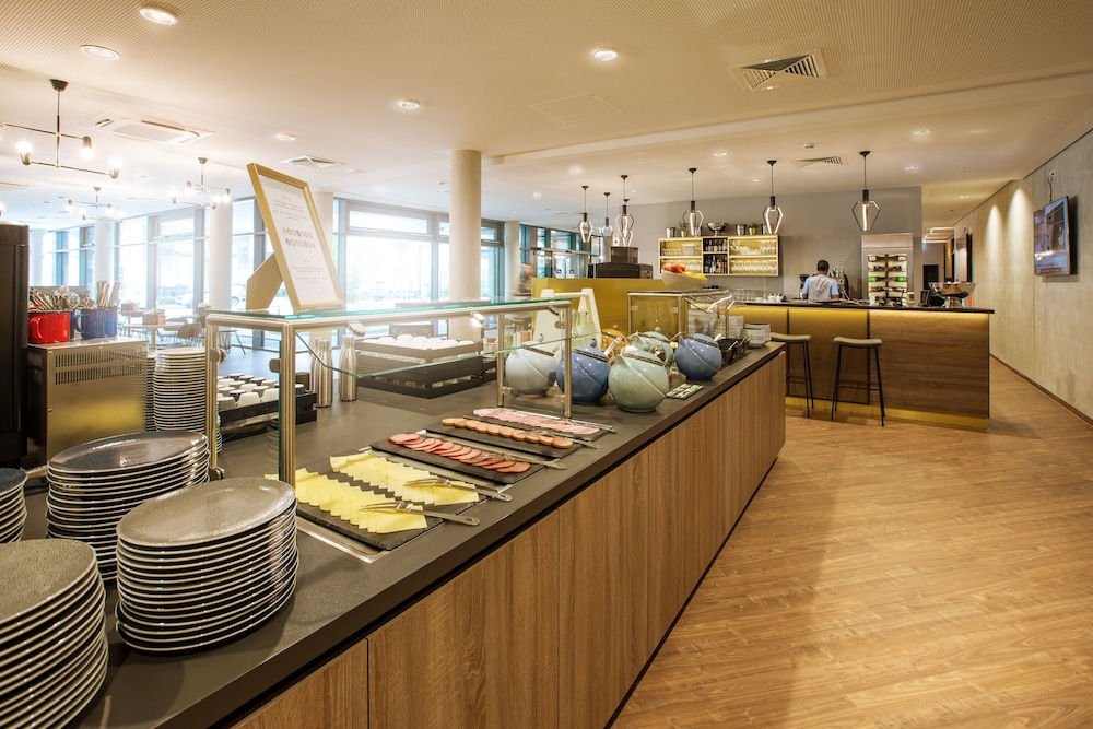 

Catania - Stuttgart Airport - Holiday Inn - The Niu Mesh Stuttgart Messe