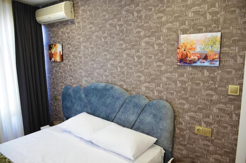 

Bari - Istanbul - Rodion Hotel