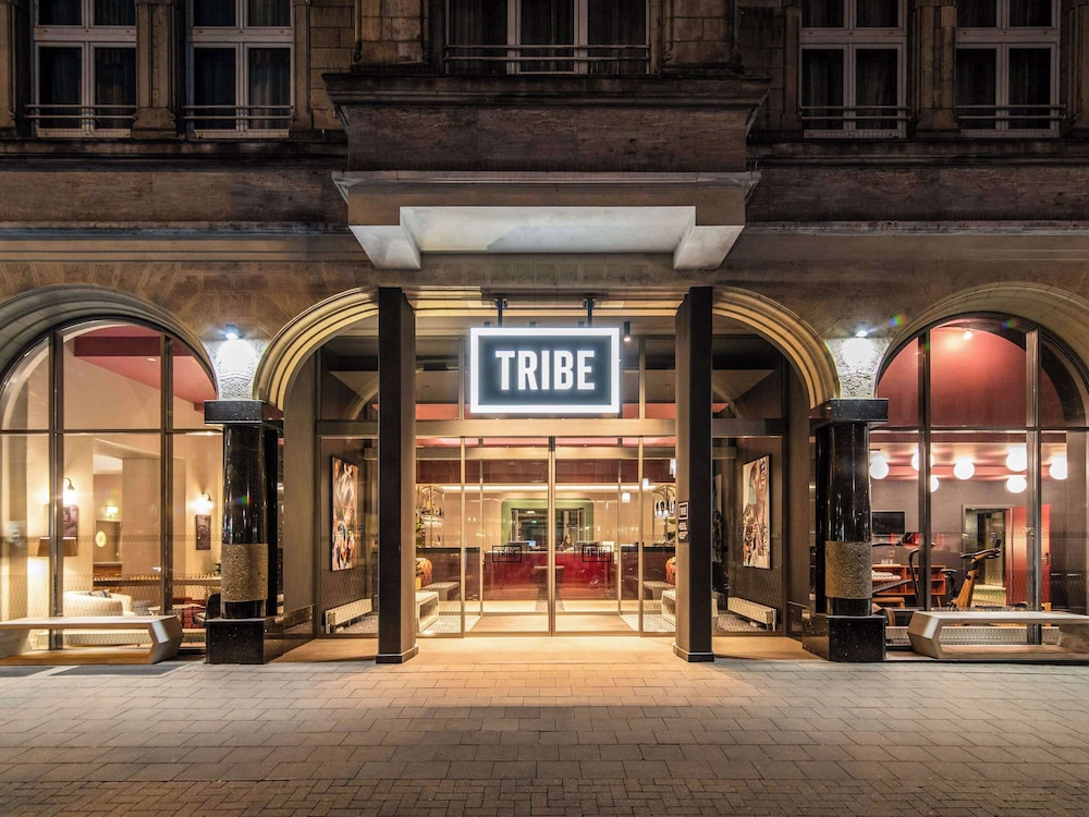 

Bari - Dusseldorf - TRIBE Düsseldorf