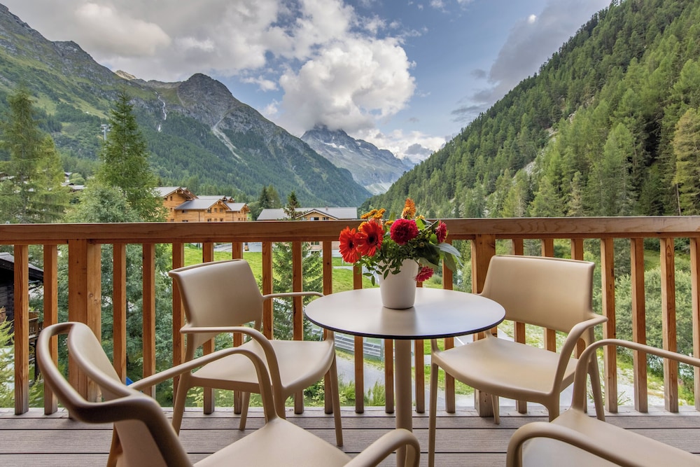 

Bari - Grimentz - SWISSPEAK Resorts Zinal