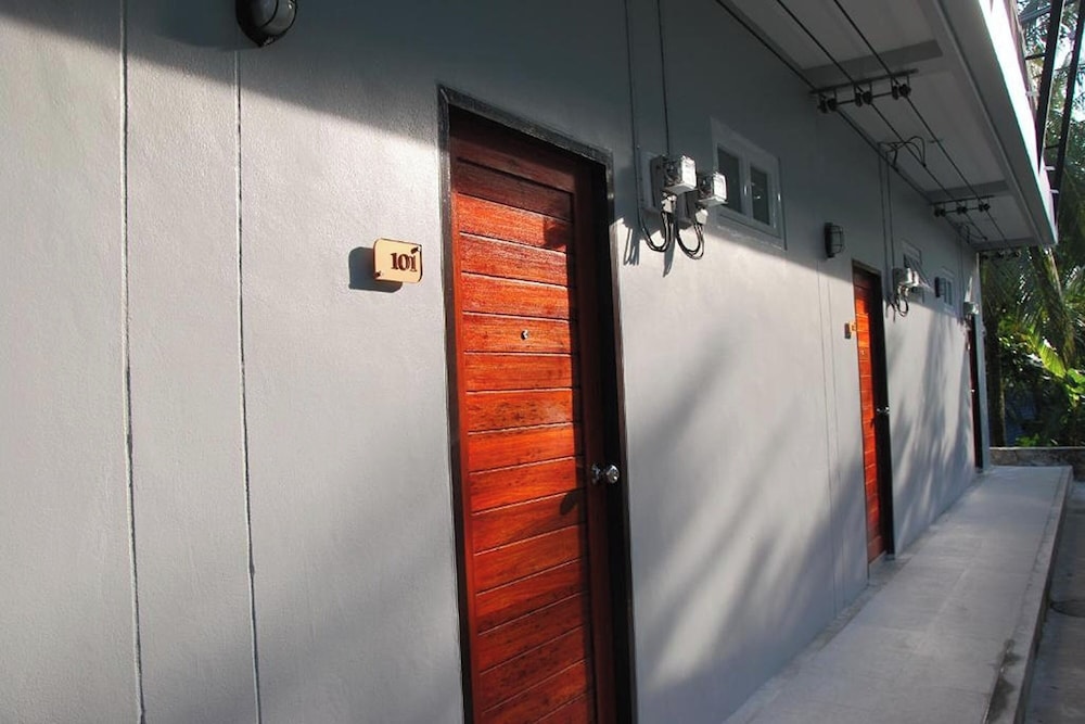 

Catania - Ban Pa Khlok - Snooze Inn Phuket