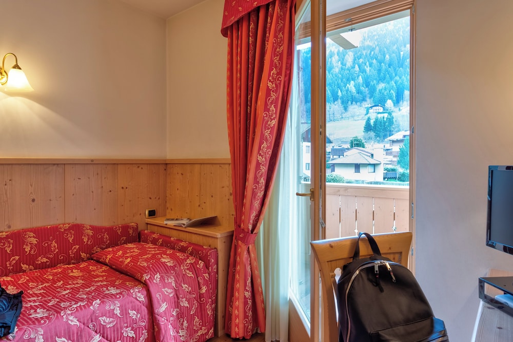 

Bari - Pinzolo - Beverly Alps Hotel & Spa
