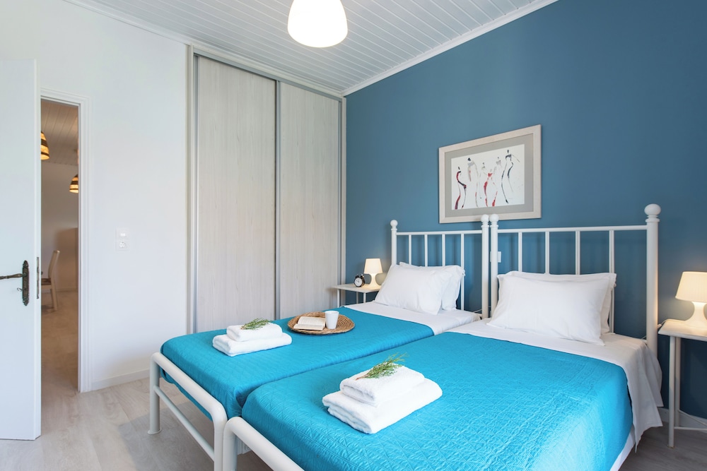

Trieste - Kassiopi - Marika Apartments