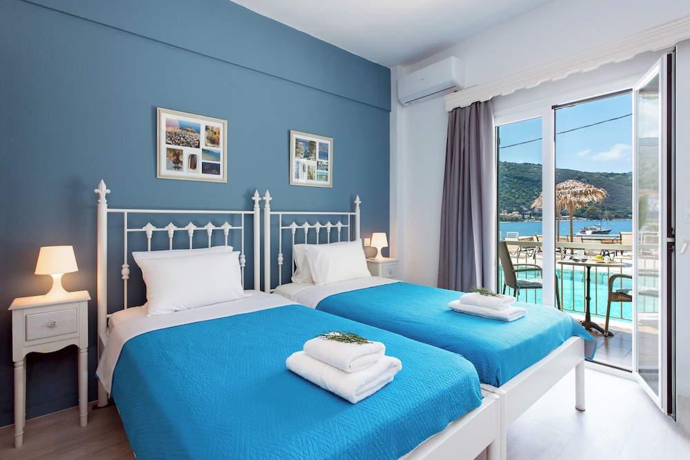 

Genova - Kassiopi - Marika Apartments