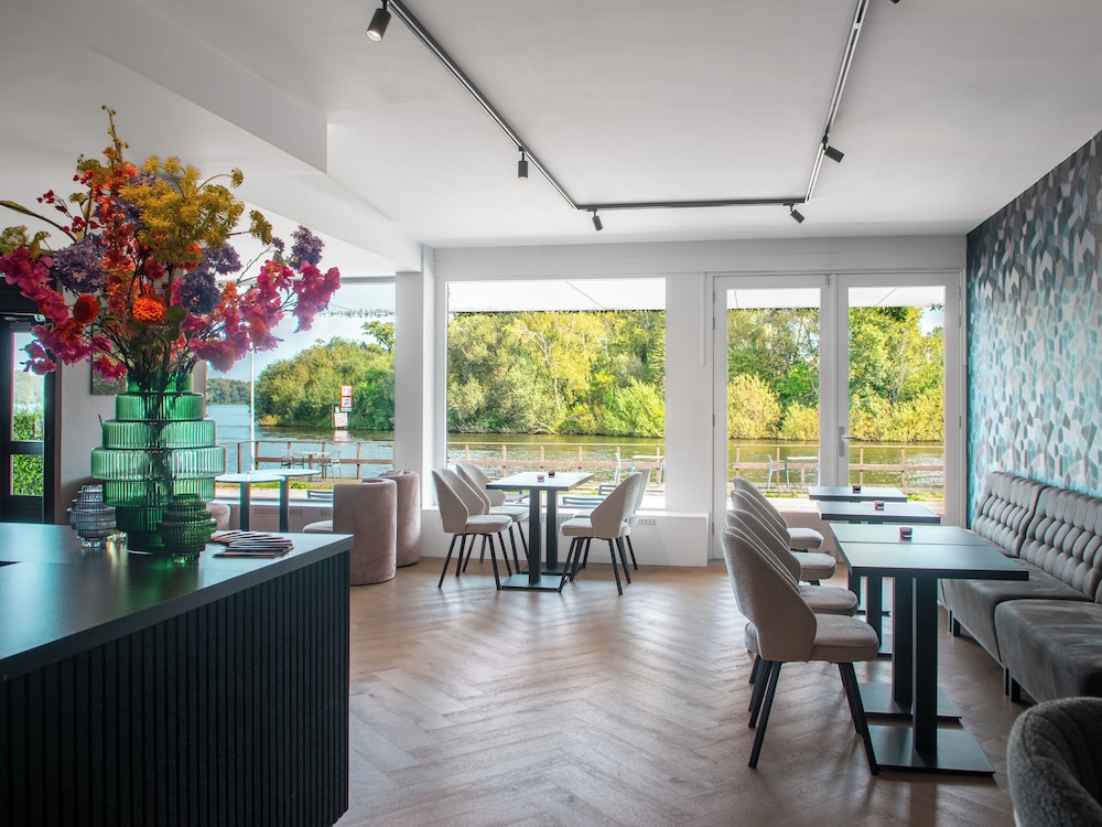 

Napoli - Amstelveen - Amsterdam Lake Hotel