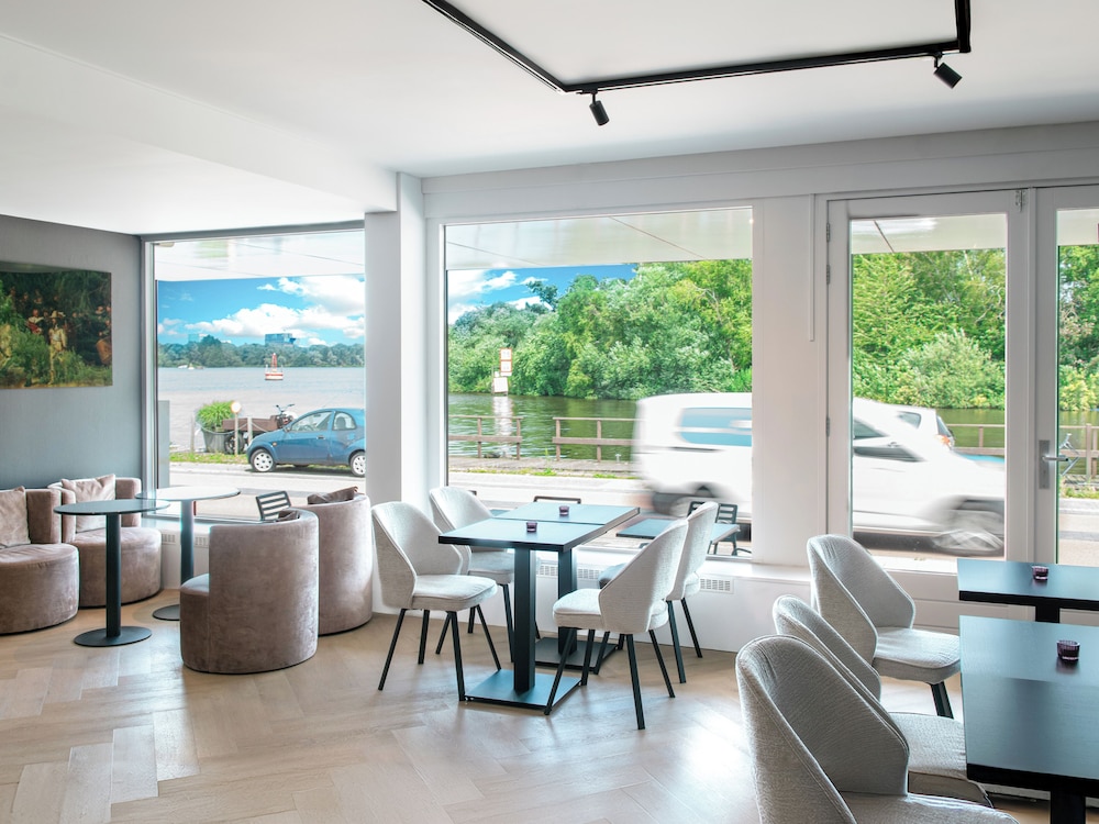 

Milano - Schiphol - Amsterdam Lake Hotel