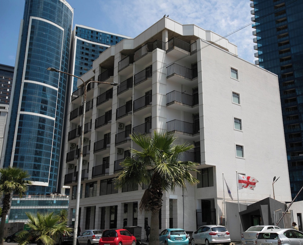 

Bologna - Batumi - Hotel Adeli