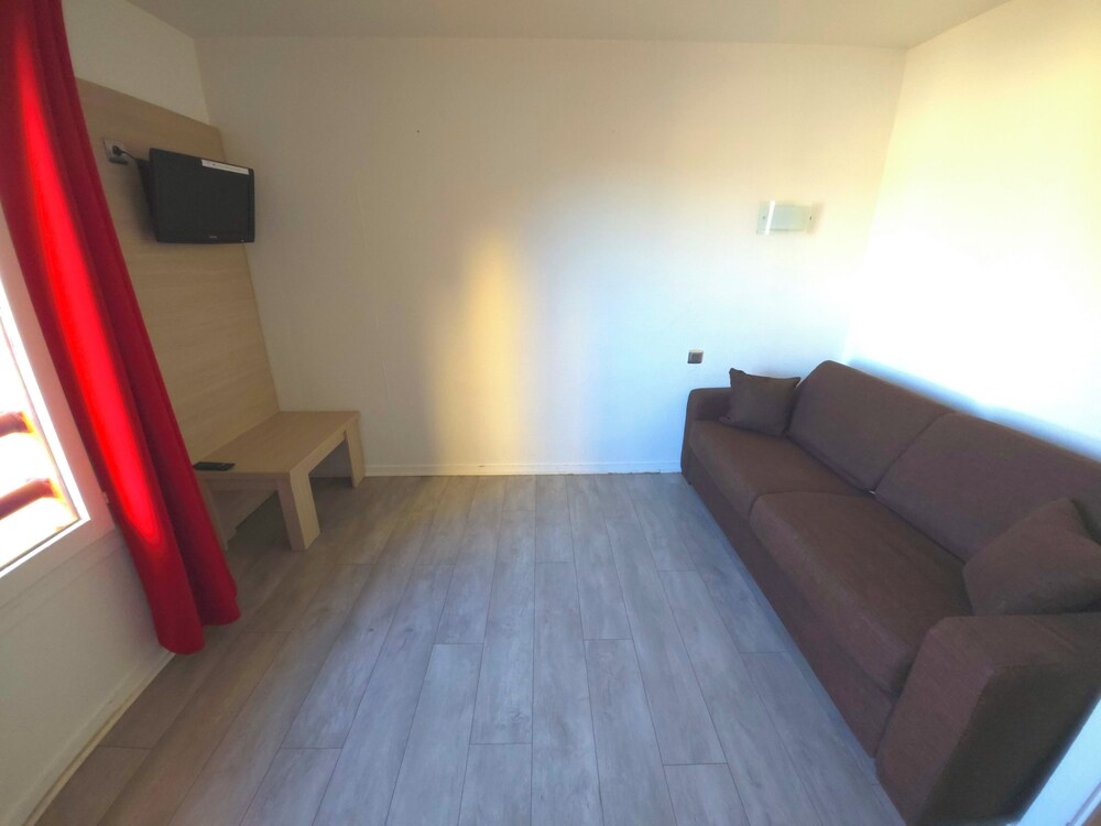 

Roma - Veyrier - Geneva Residence