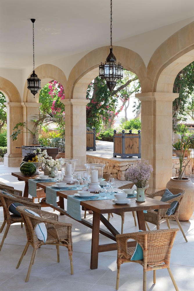 

Milano - Ses Salines, Maiorca - Cal Reiet Holistic Retreat