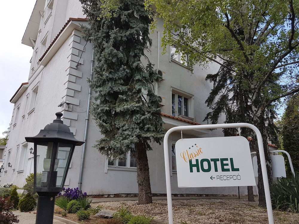 

Pisa - Budapest - Classic Hotel