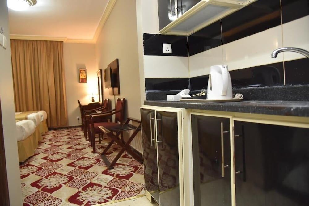 

Milano - La Mecca - Al Kiram Hotel