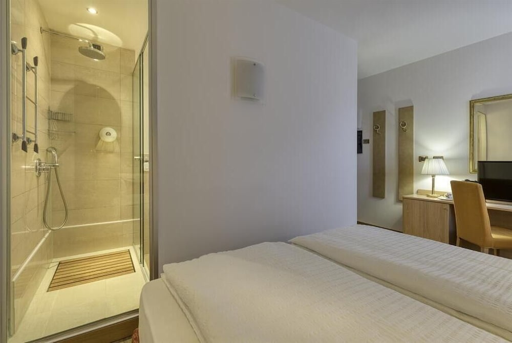 

Lamezia Terme - Trento - Hotel Sporting Trento